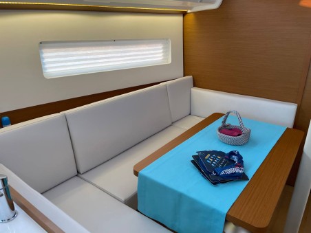 Jeanneau Sun Odyssey 380 - 3 cab. Just Happy