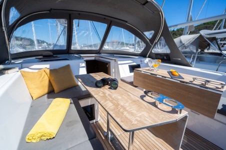 Bavaria Yachtbau Bavaria C45 Style Aria