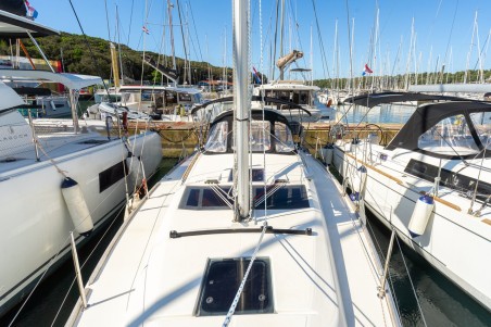 Dufour Yachts Dufour 360 GL - 3 cab. Draco