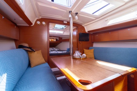 Dufour Yachts Dufour 360 GL - 3 cab. Draco