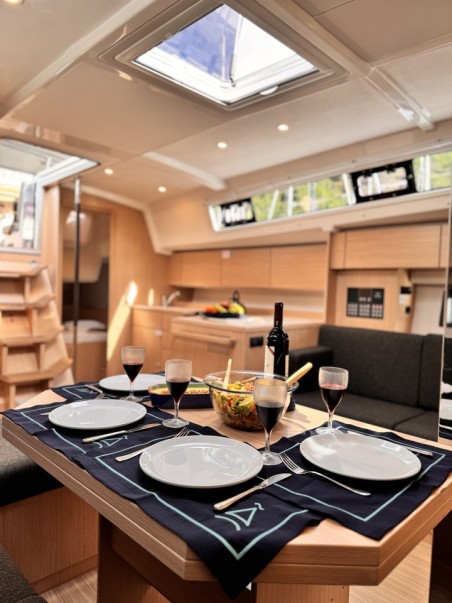 Bavaria Yachtbau Bavaria C42 Sorores