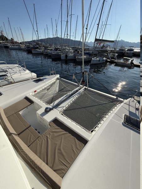Lagoon-Bénéteau Lagoon 450 F - 4 + 2 cab. Lu Lu