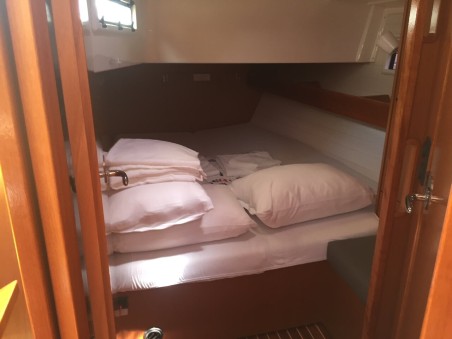 Bavaria Yachtbau Bavaria Cruiser 45 - 4 cab. Aura 1