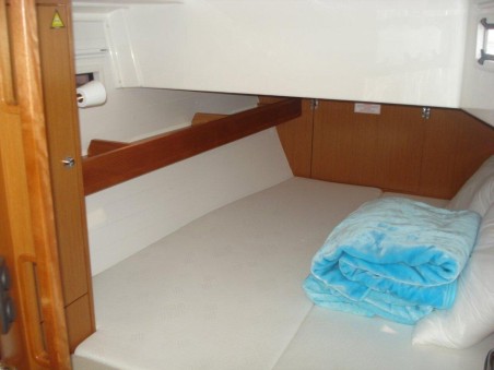 Bavaria Yachtbau Bavaria Cruiser 45 - 4 cab. Aura 1