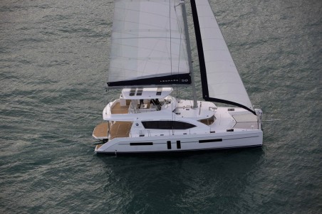 Leopard Catamarans / Robertson & Caine Leopard 58 Between