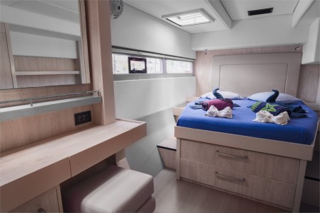 Leopard Catamarans / Robertson & Caine Leopard 58 Between