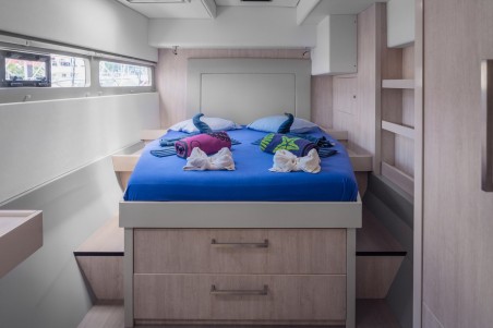 Leopard Catamarans / Robertson & Caine Leopard 58 Between