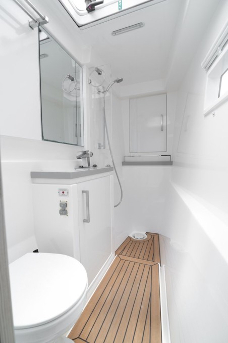 Leopard Catamarans / Robertson & Caine Leopard 58 Between