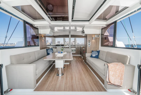 Catana Group Bali 4.4 - 3 + 1 cab. Relentless