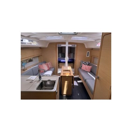 Dufour Yachts Dufour 37 - 3 cab. Island Girl