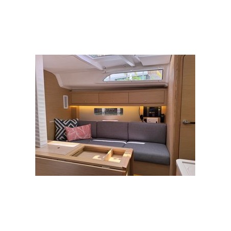 Dufour Yachts Dufour 37 - 3 cab. Island Girl