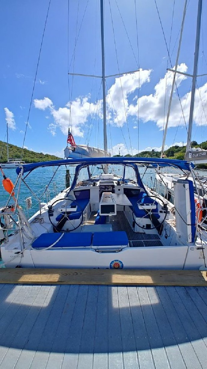 Dufour Yachts Dufour 430 - 3 cab. Sunshine Daydream