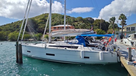Dufour Yachts Dufour 430 - 3 cab. Sunshine Daydream