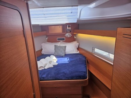 Dufour Yachts Dufour 430 - 3 cab. Sunshine Daydream